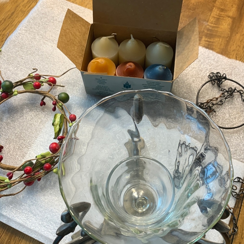 Glass Candle Holder with Decorative Wreath